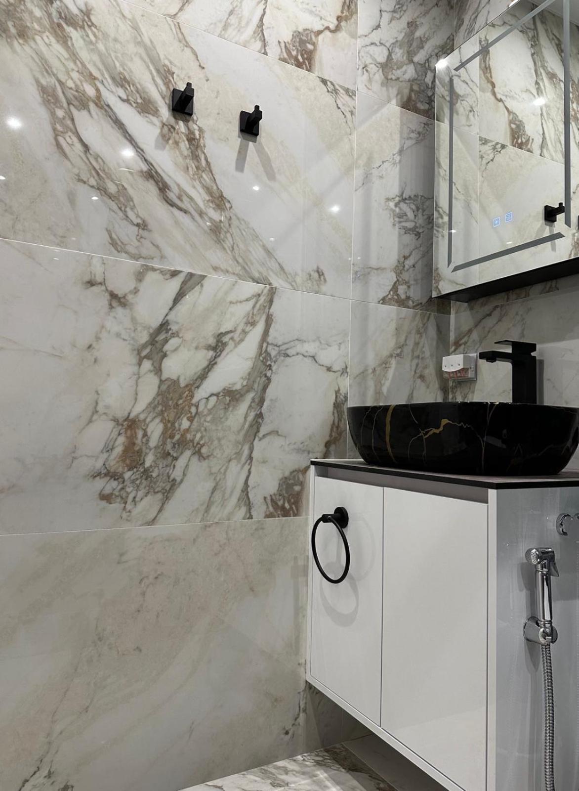 Galaxy Luxury Apartment