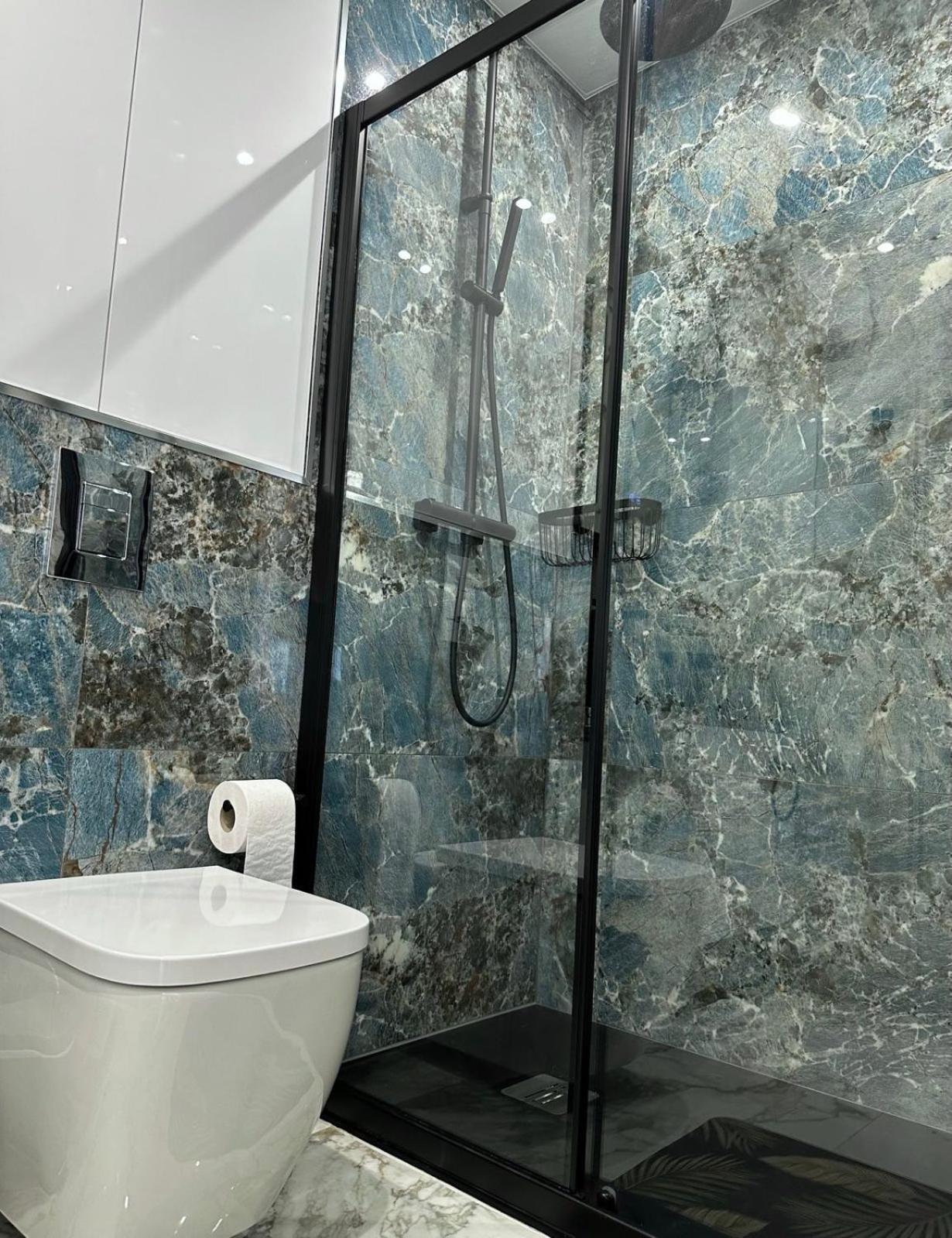 Galaxy Luxury Apartment *